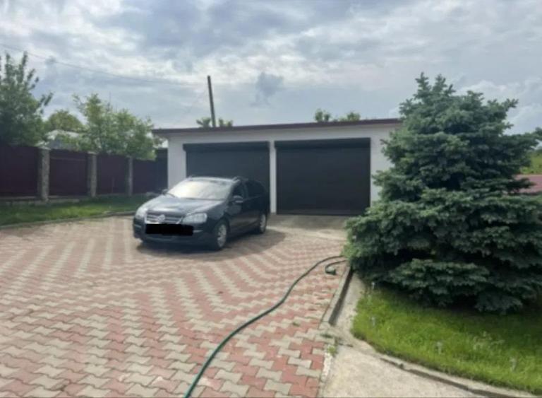 Casă individuală cu 4 camere cu Garaj în Bârnova