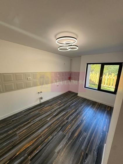 Casă cu 6 camere în Central