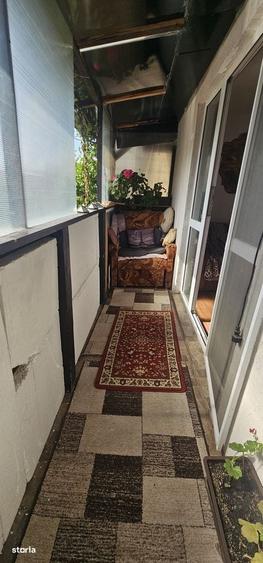 Apartament cu 4 camere decomandat în Bartolomeu