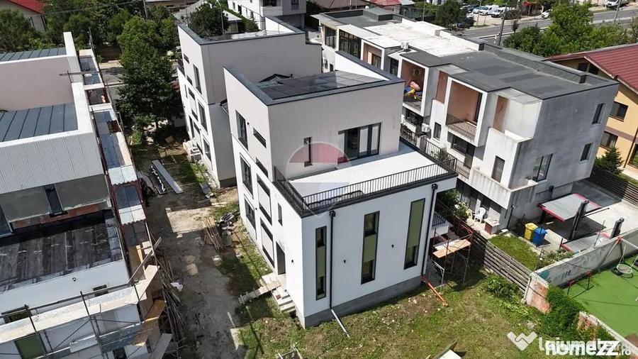 Casă cu 7 camere cu Teren 300 Mp în Ultracentral
