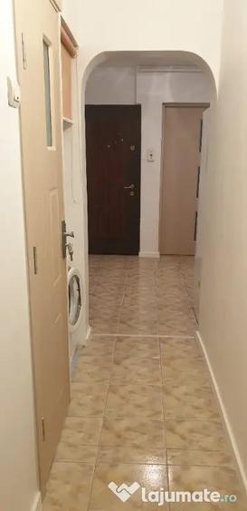 Apartament cu 3 camere decomandat în Dristor