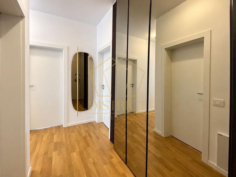 Apartament cu 3 camere decomandat, mobilat în Central