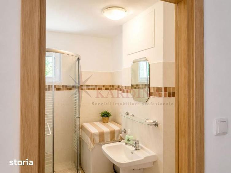 Apartament cu 2 camere semidecomandat în Centrul Civic
