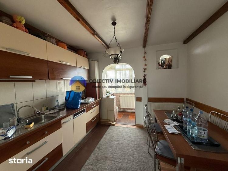 Apartament cu 3 camere semidecomandat în Central