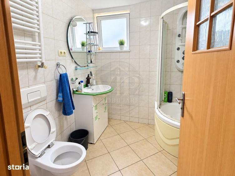 Casă cu 4 camere în Pănade