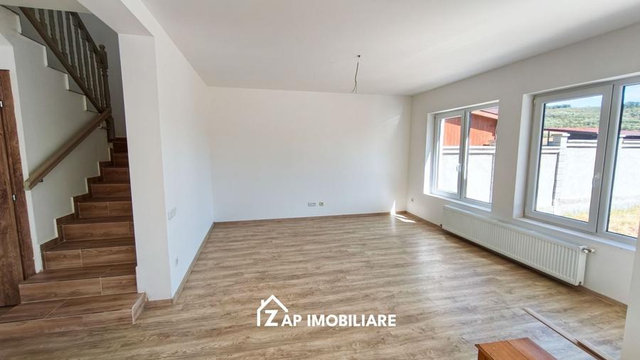 Casă individuală cu 4 camere cu Canalizare în Budiului