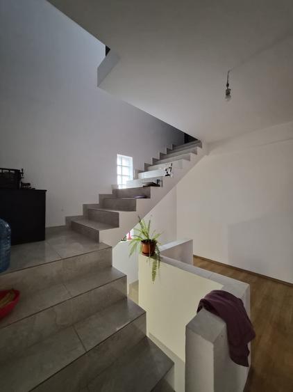 Casă individuală cu 5 camere cu Canalizare în Bragadiru