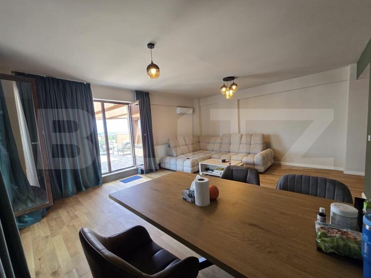 Apartament cu 3 camere decomandat, mobilat în Central