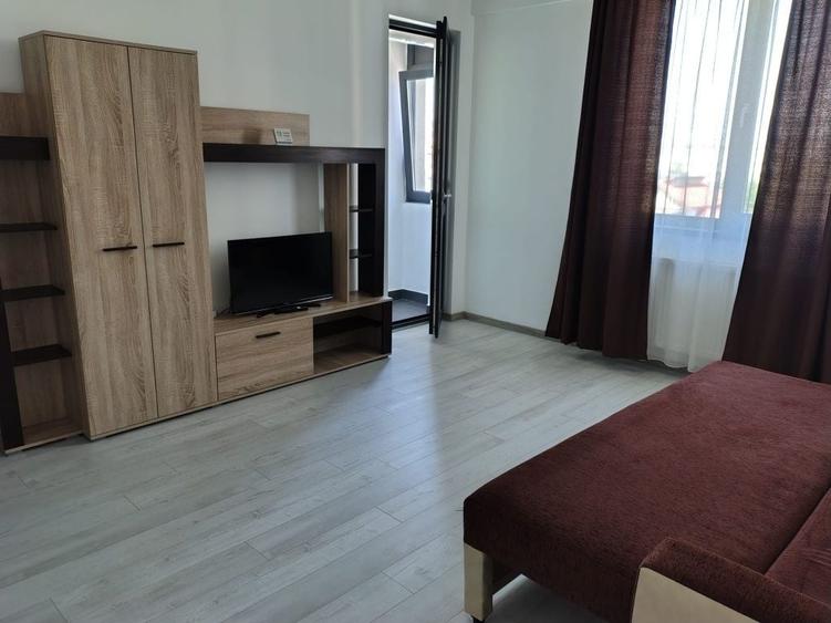 Garsonieră decomandată în Central