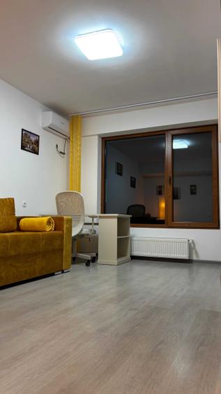 Garsonieră decomandată în Central