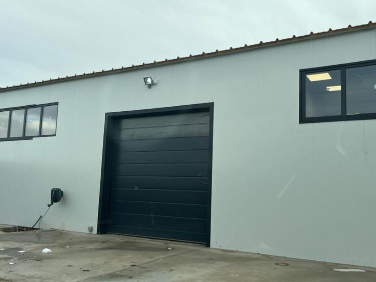 Spațiu comercial, de 80 mp, în Exterior Est