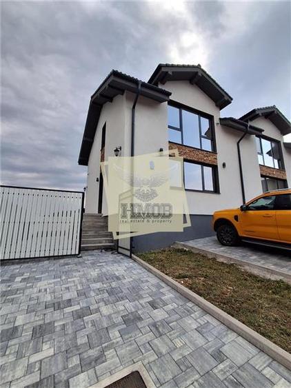 Duplex cu 3 camere cu Teren 250 Mp în Exterior Sud