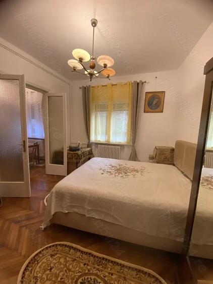 Apartament cu 3 camere nedecomandat, mobilat în Gara de Nord
