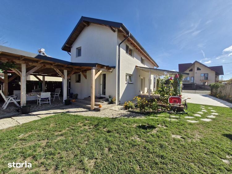 Casă cu 3 camere cu Teren 1247 Mp în Ștefănești