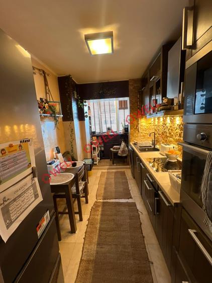 Apartament cu 3 camere în Spitalului
