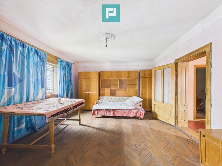 Casă individuală cu 4 camere cu Canalizare în Central