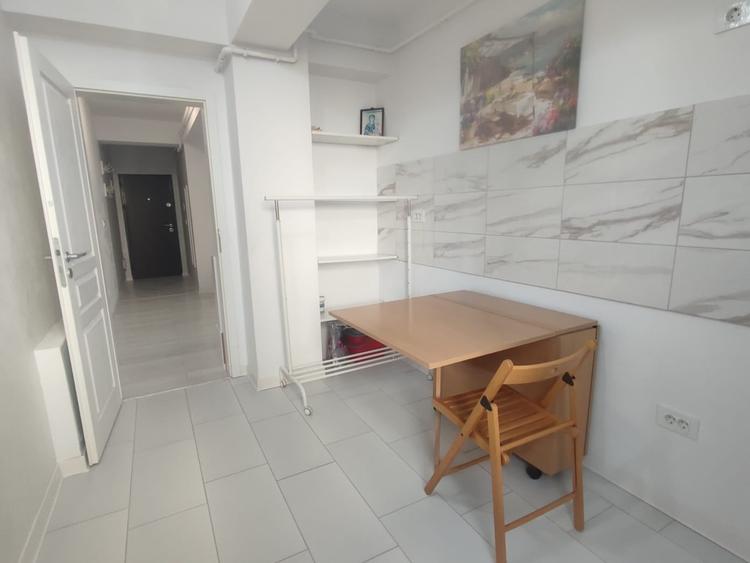 Apartament cu 3 camere decomandat, mobilat în Cug