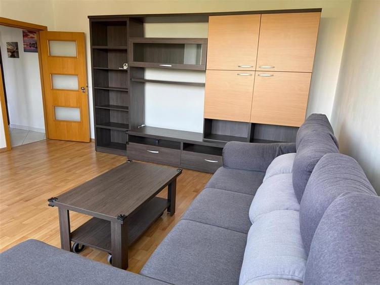 Apartament cu 2 camere decomandat în Triaj