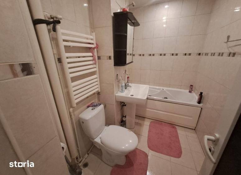 Apartament cu 3 camere decomandat în Gară