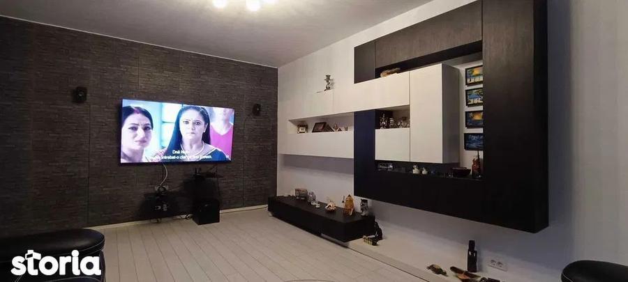 Apartament cu 3 camere în Cobadin