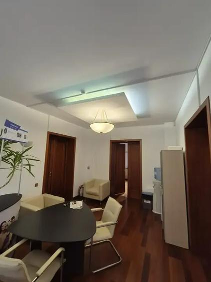 Casă cu 12 camere cu Canalizare în Dorobanți