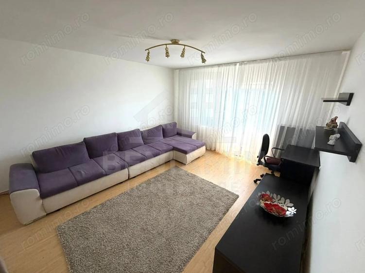 Apartament cu 3 camere decomandat în Brazda lui Novac