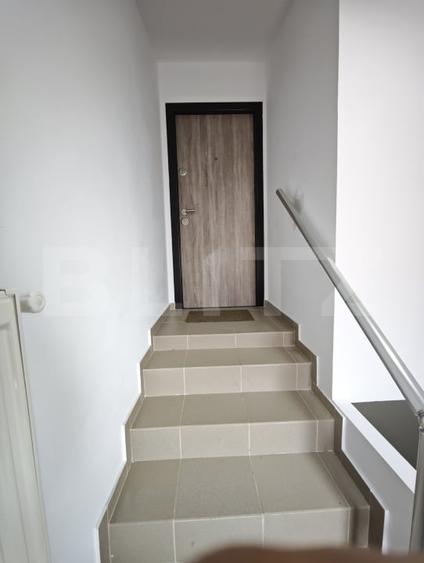 Apartament cu 3 camere semidecomandat, mobilat în Ghimbav