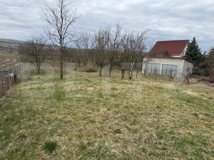 Casă individuală cu 2 camere cu Garaj în Gherla