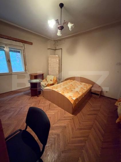 Apartament cu 4 camere decomandat, mobilat în Central
