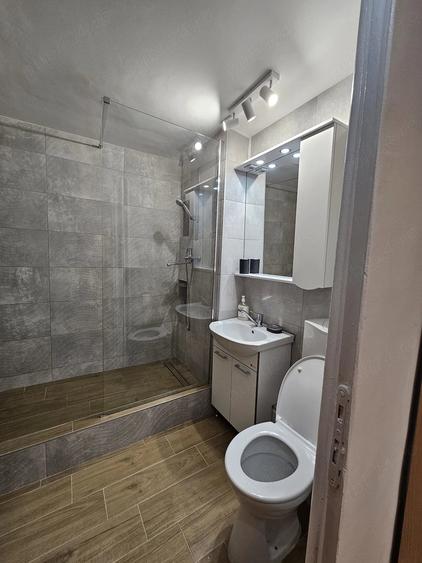 Apartament cu 3 camere decomandat în Lujerului