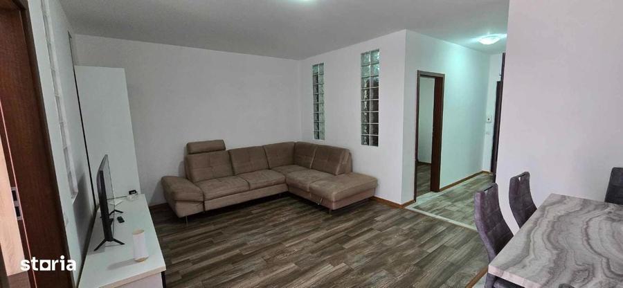 Apartament cu 3 camere în Nufărul