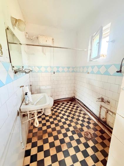 Casă individuală cu 2 camere cu Teren 385 Mp în Central