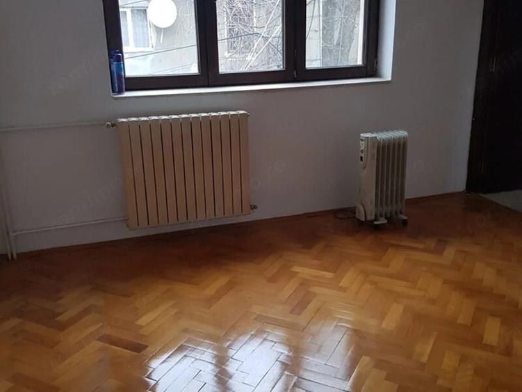 Apartament cu 4 camere semidecomandat, mobilat în Grozăvești