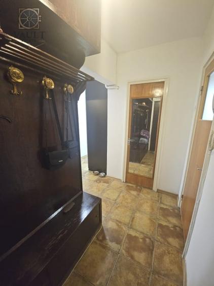 Apartament cu 3 camere decomandat în Tineretului