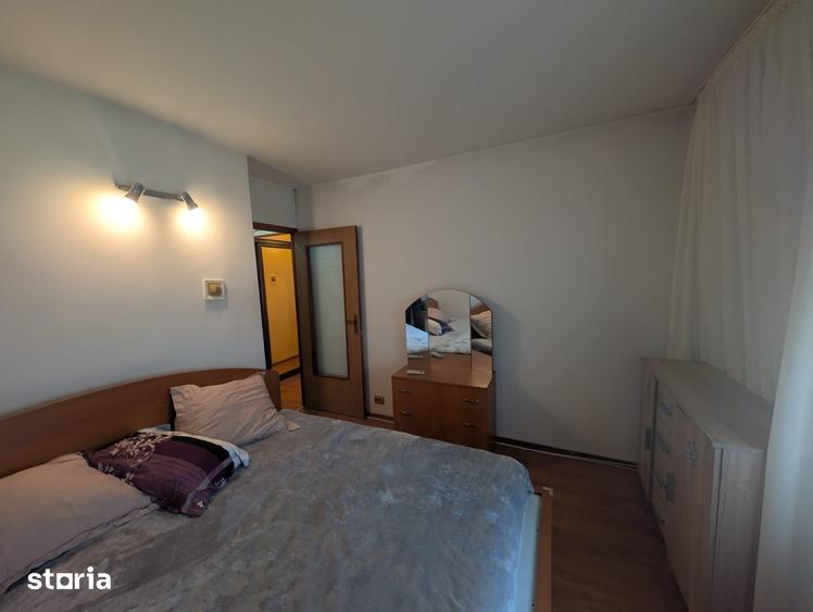 Apartament cu 3 camere decomandat în Mărășești