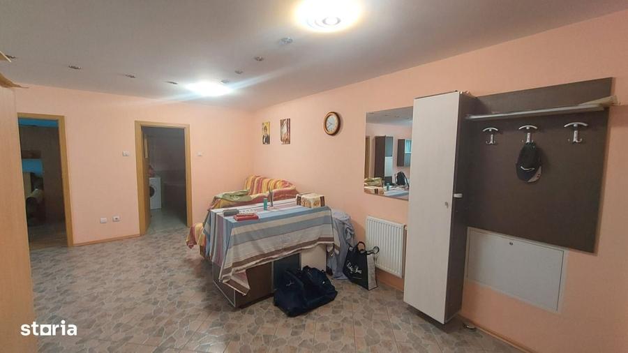 Apartament cu 3 camere decomandat în Șelimbăr