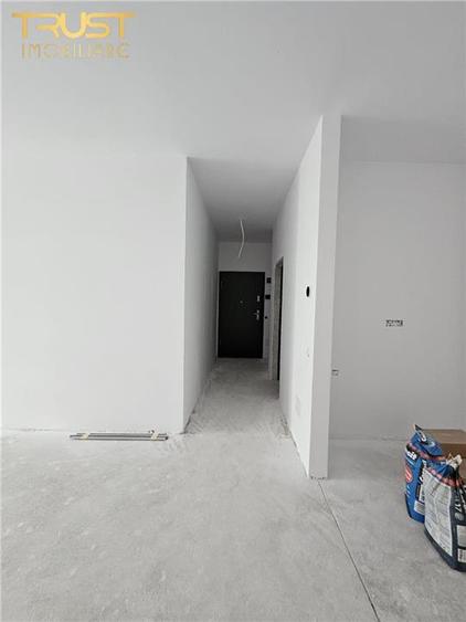 Apartament cu 2 camere semidecomandat în Iris
