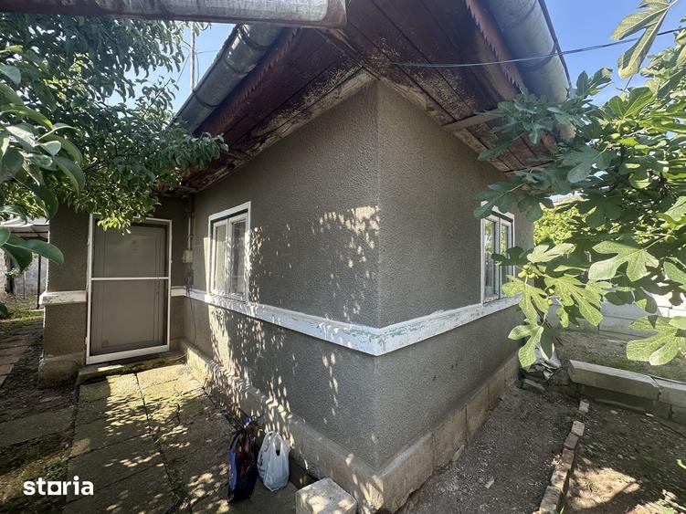 Casă cu 3 camere cu Teren 128 Mp în Malu Roșu