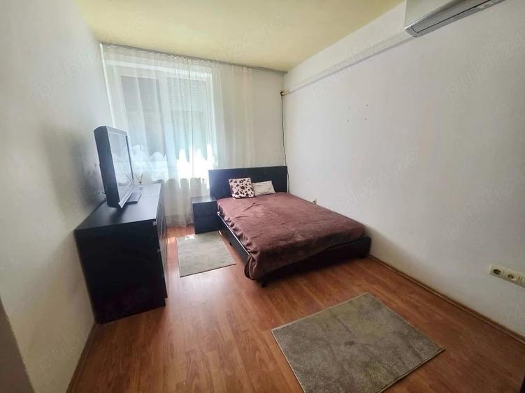 Garsonieră decomandată în Central