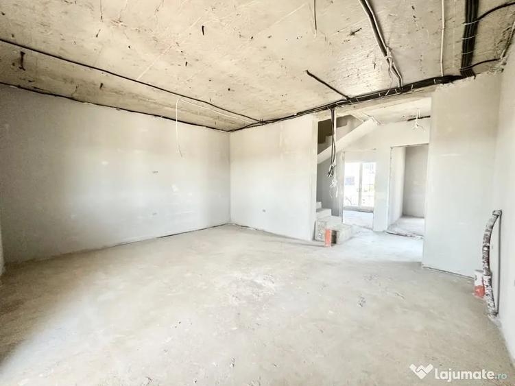 Casă cu 4 camere cu Teren 250 Mp în Moșnița Veche