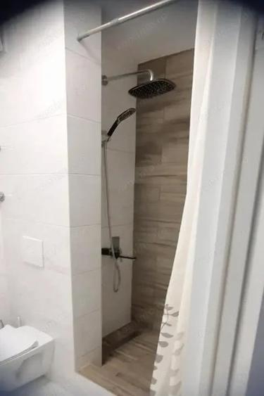 Apartament cu 2 camere decomandat în Traian