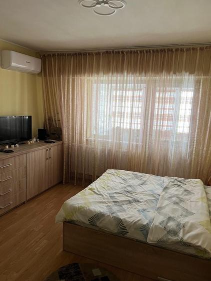 Garsonieră decomandată în Central