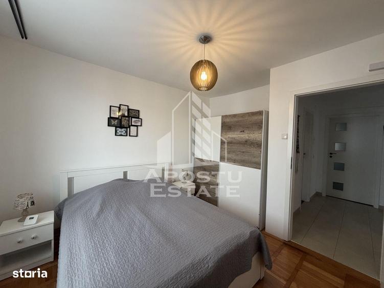 Apartament cu 3 camere, mobilat în Central