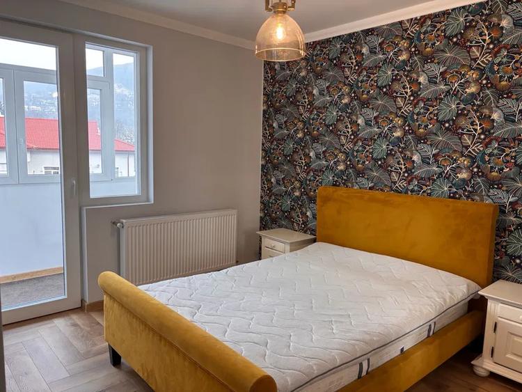 Apartament cu 3 camere decomandat în Precista