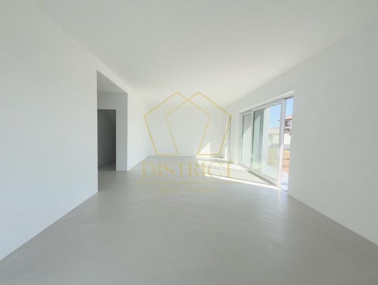 Duplex cu 5 camere cu Canalizare în Dumbrăvița