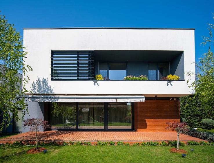 Casă individuală cu 5 camere cu Teren 571 Mp în Tunari