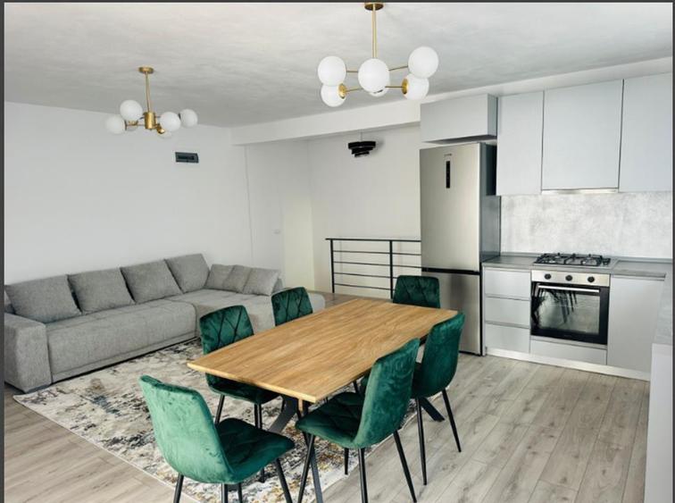 Apartament cu 3 camere decomandat, mobilat în Sânpetru