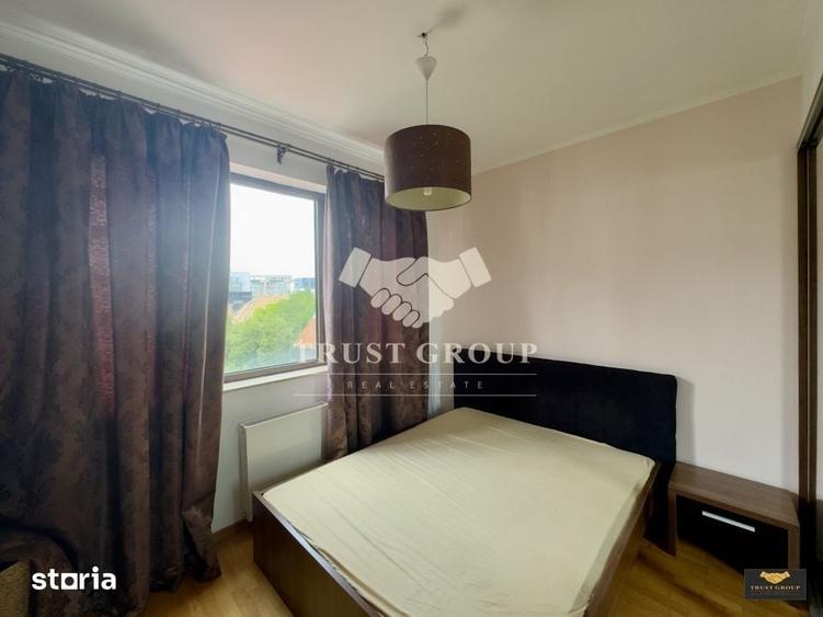 Apartament cu 3 camere semidecomandat în Aviatorilor