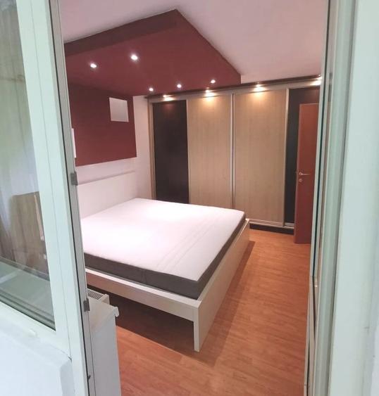 Apartament cu 3 camere decomandat, mobilat în Berceni
