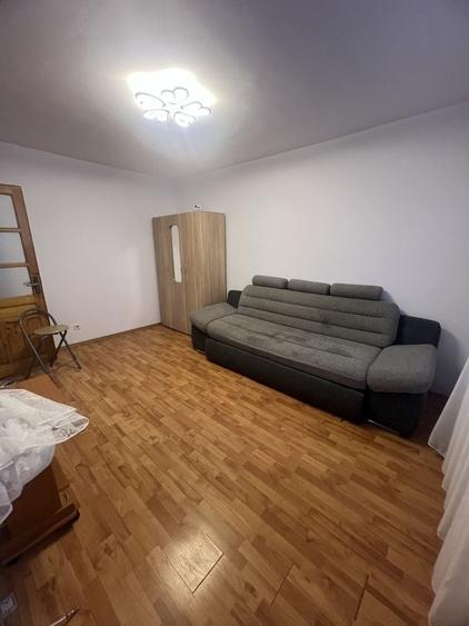 Garsonieră decomandată în Central
